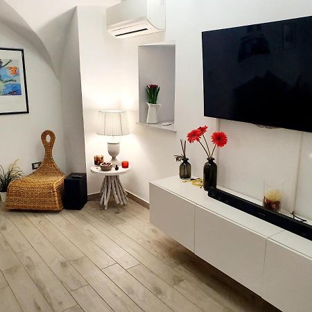Vhome Exclusive Living Room Catania Bagian luar foto