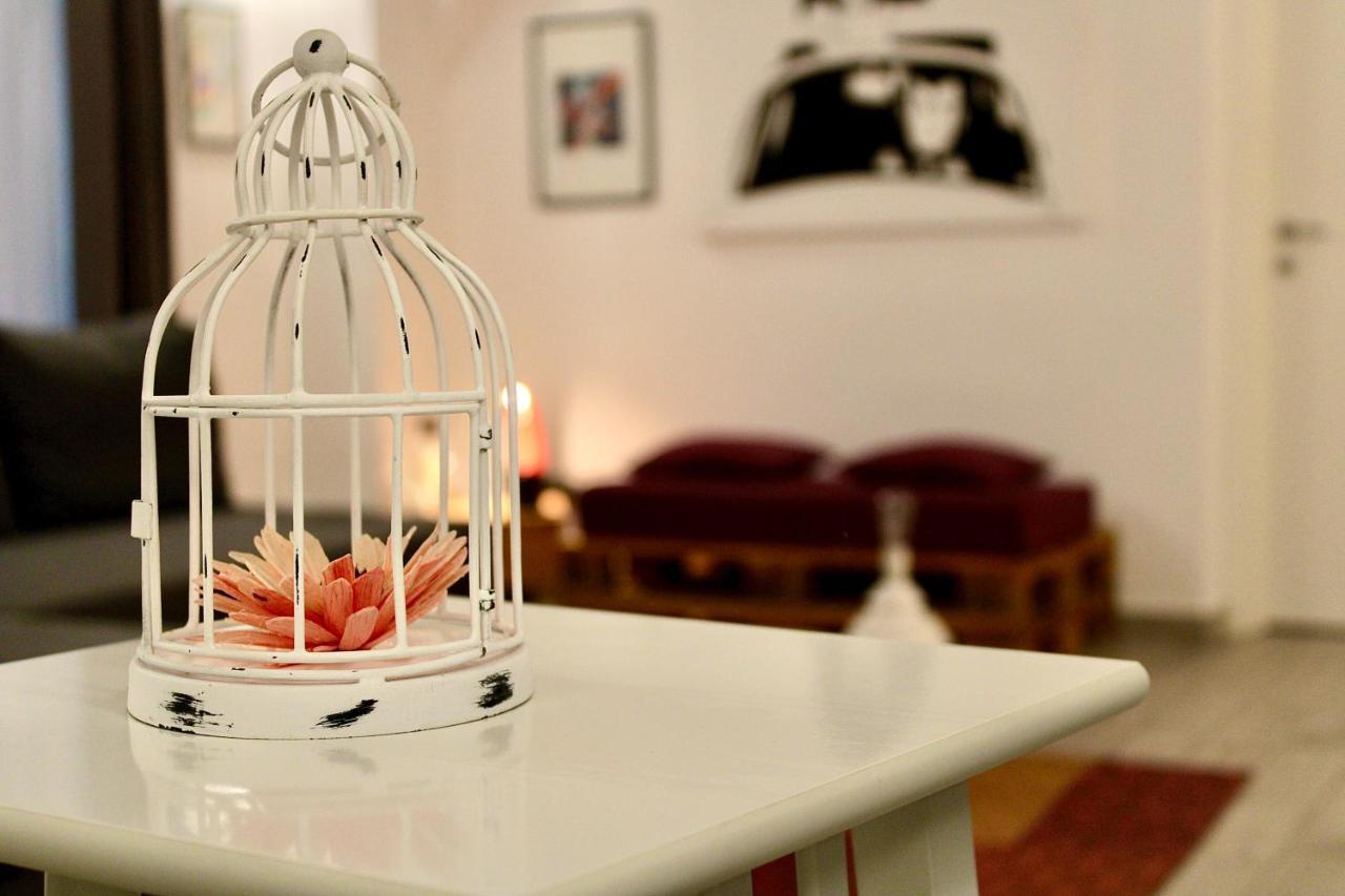 Vhome Exclusive Living Room Catania Bagian luar foto